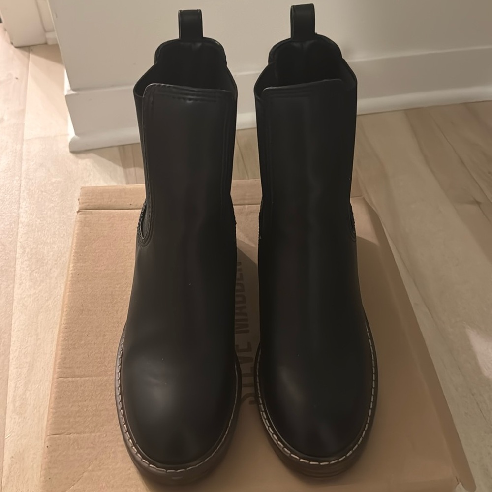 Steve Madden boots